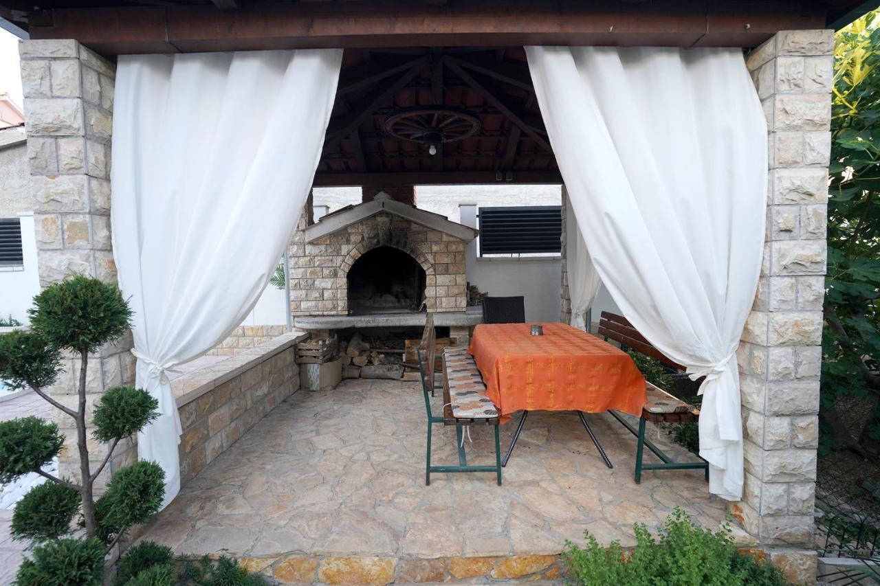 Villa Tago With Heated New Pool Kaštela Εξωτερικό φωτογραφία